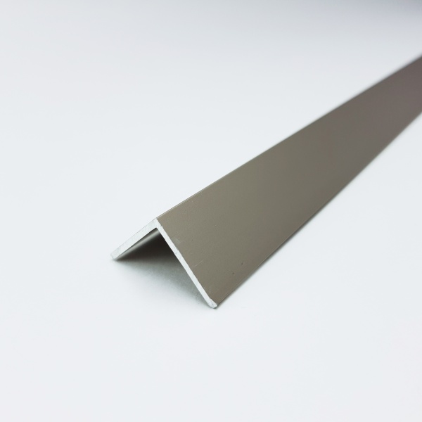 Уп 01-27.2700.542л Профиль уголок 10х10 мм, алюминий анодированный, цвет шампань, длина 2700 мм